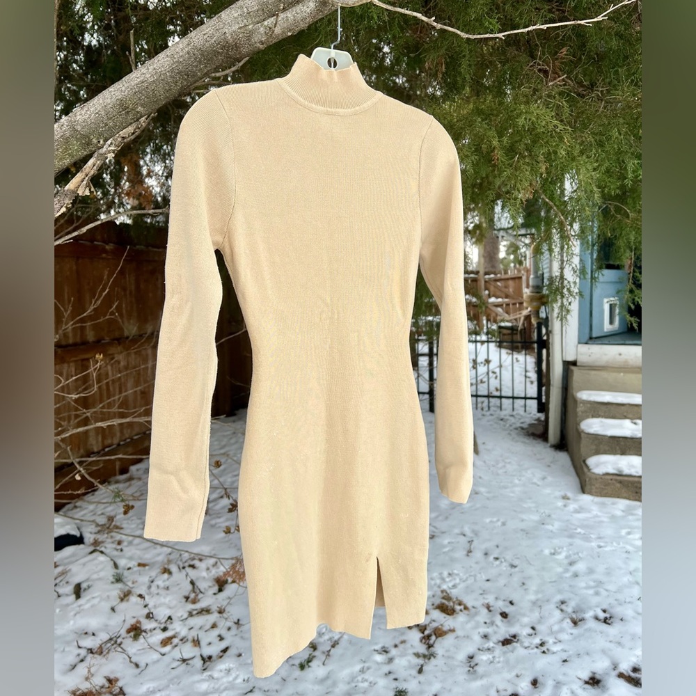 Windsor Beige Ecru mini sweater pencil dress bodycon 6 L slit mock neck LS